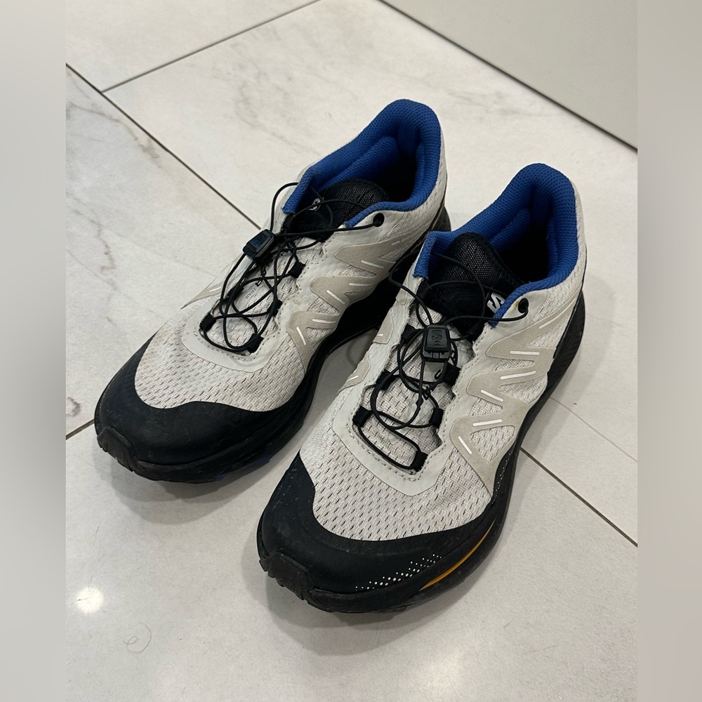 Salomon Men's Black and White Athletic Shoes